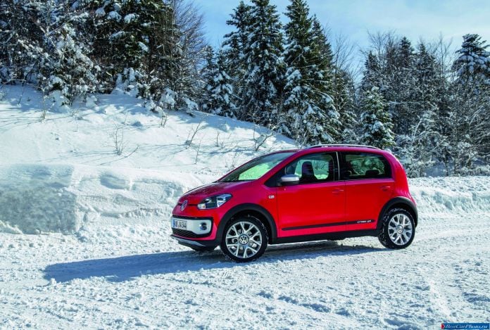 2013 Volkswagen Cross Up! - фотография 19 из 26