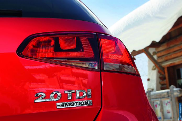 2013 Volkswagen Golf 4motion - фотография 14 из 20