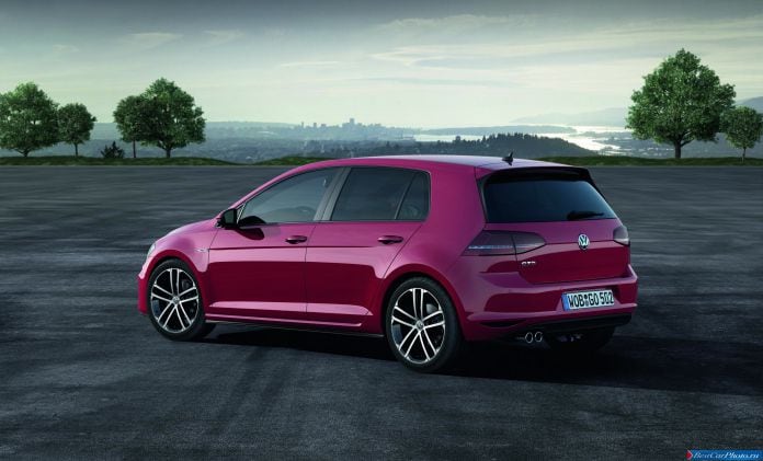 2013 Volkswagen Golf GTD - фотография 2 из 5 2013 Volkswagen Golf GTD - фотография 2 из 5