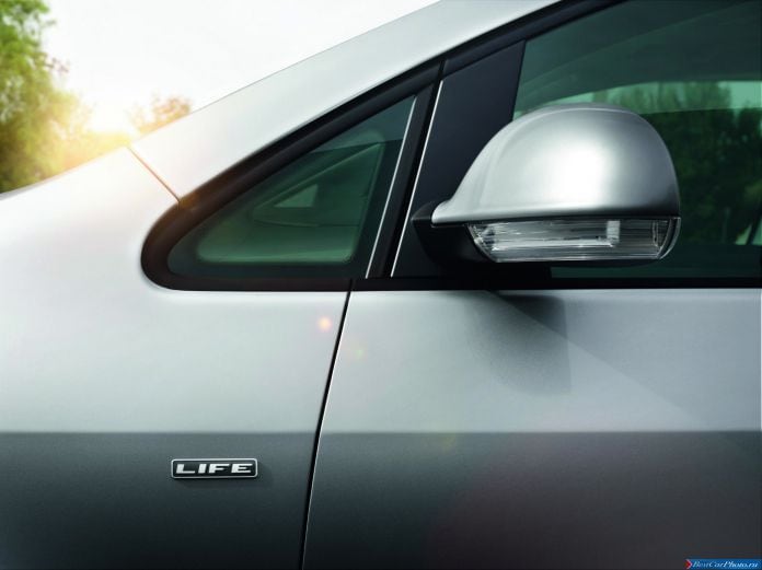 2013 Volkswagen Golf Plus Life - фотография 2 из 5