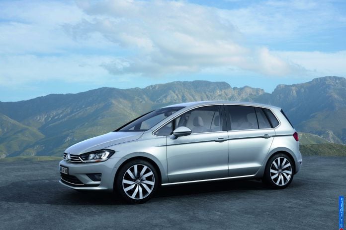 2013 Volkswagen Golf Sportsvan Concept - фотография 4 из 17