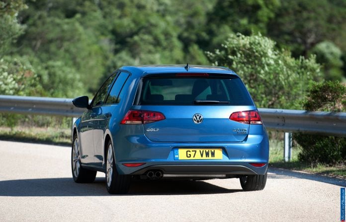 2013 Volkswagen Golf UK-version - фотография 24 из 90