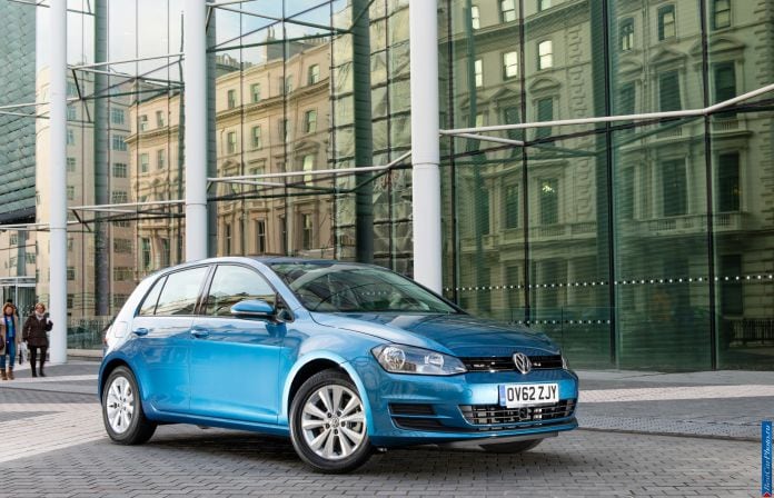 2013 Volkswagen Golf UK-version - фотография 28 из 90 2013 Volkswagen Golf UK-version - фотография 28 из 90