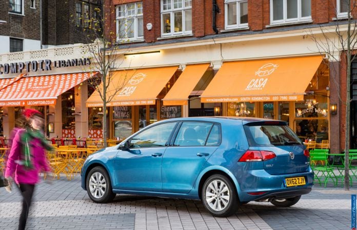2013 Volkswagen Golf UK-version - фотография 32 из 90 2013 Volkswagen Golf UK-version - фотография 32 из 90
