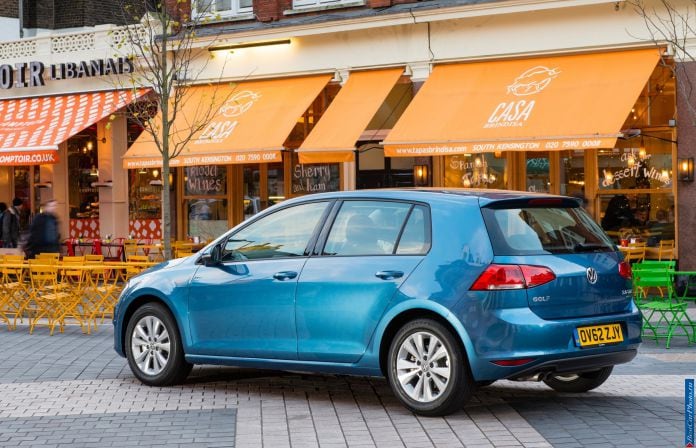 2013 Volkswagen Golf UK-version - фотография 33 из 90 2013 Volkswagen Golf UK-version - фотография 33 из 90