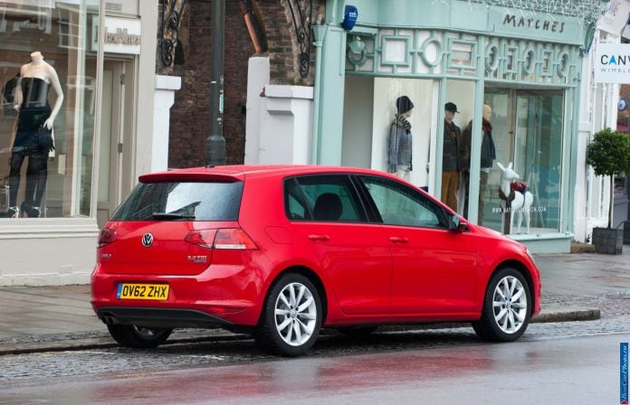 2013 Volkswagen Golf UK-version - фотография 39 из 90