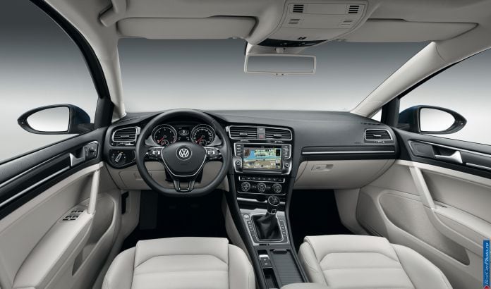 2013 Volkswagen Golf VII Variant - фотография 22 из 23