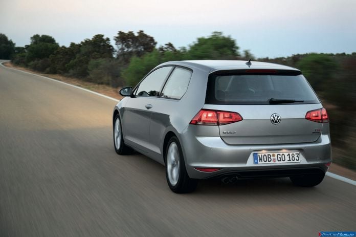 2013 Volkswagen Golf VII - фотография 4 из 99