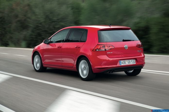 2013 Volkswagen Golf VII - фотография 32 из 99