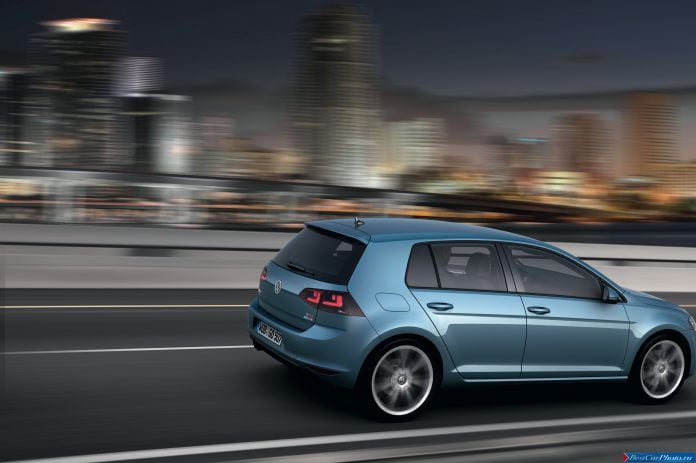 2013 Volkswagen Golf VII - фотография 37 из 99