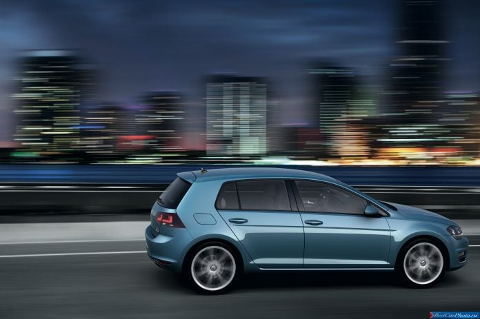 2013 Volkswagen Golf VII - фотография 38 из 99