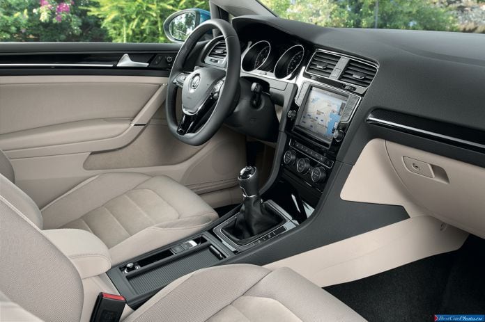 2013 Volkswagen Golf VII - фотография 77 из 99