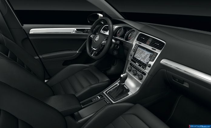 2013 Volkswagen Golf VII - фотография 82 из 99