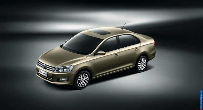 2013 Volkswagen Santana - фотография 3 из 5