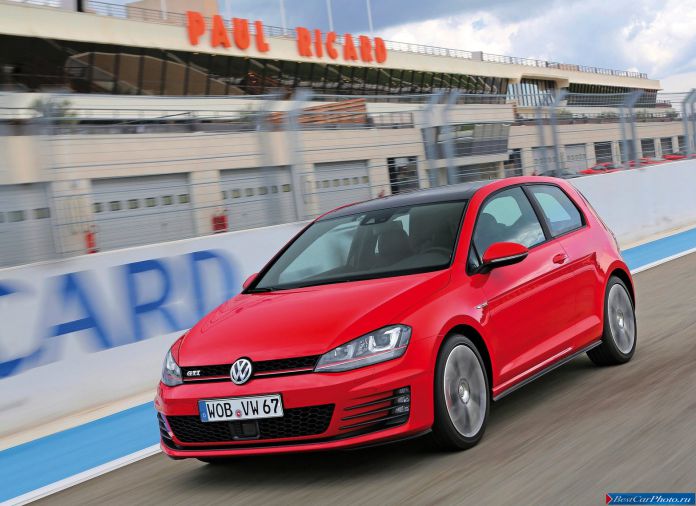 2014 Volkswagen Golf GTI - фотография 19 из 54