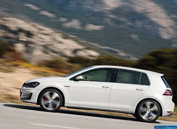 2014 Volkswagen Golf GTI - фотография 21 из 54