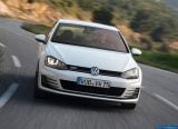 volkswagen_2014-golf_gti_1600x1200_036.jpg