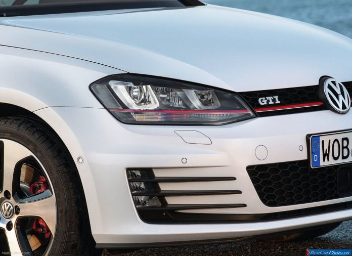 2014 Volkswagen Golf GTI - фотография 43 из 54