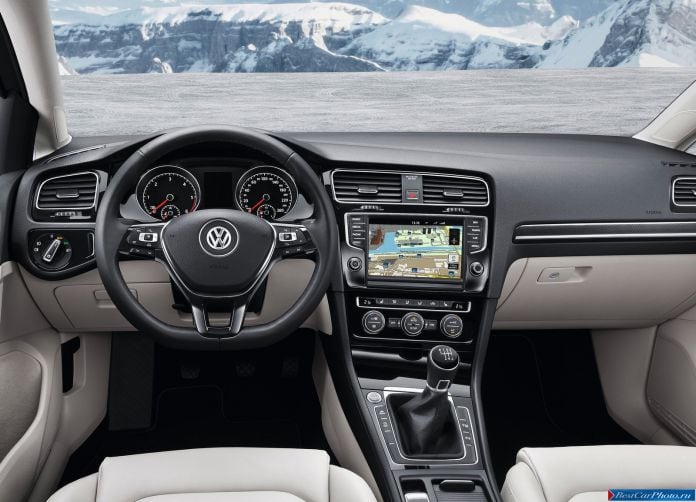 2014 Volkswagen Golf Variant - фотография 28 из 54
