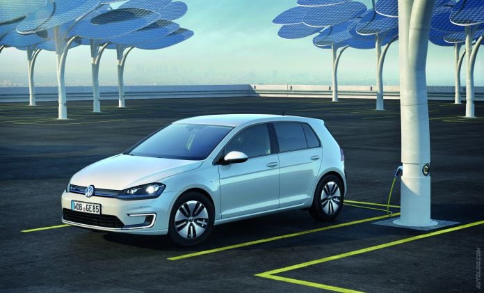 2014 Volkswagen e-Golf - фотография 8 из 16
