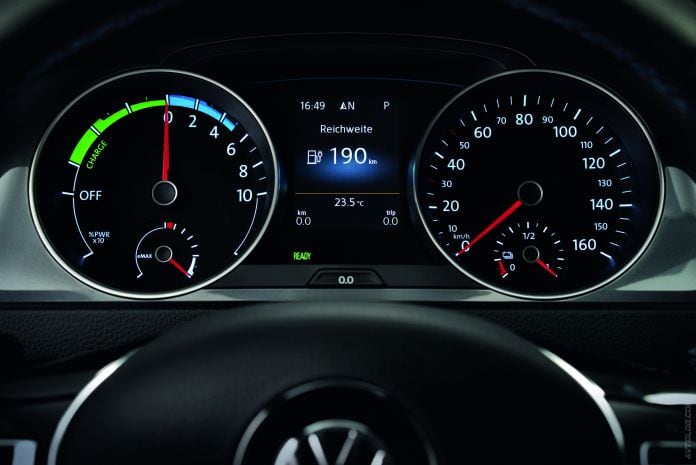 2014 Volkswagen e-Golf - фотография 16 из 16