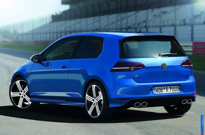 2014 Volkswagen Golf R - фотография 2 из 26
