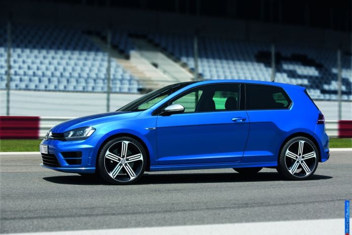2014 Volkswagen Golf R - фотография 3 из 26