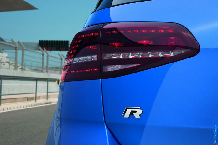 2014 Volkswagen Golf R - фотография 16 из 26 2014 Volkswagen Golf R - фотография 16 из 26