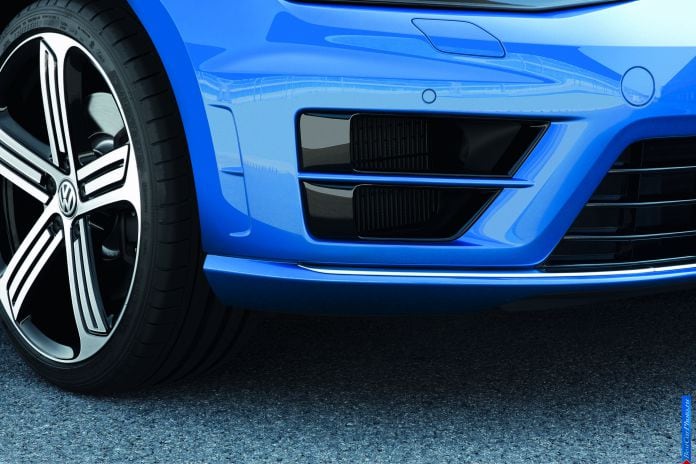 2014 Volkswagen Golf R - фотография 17 из 26