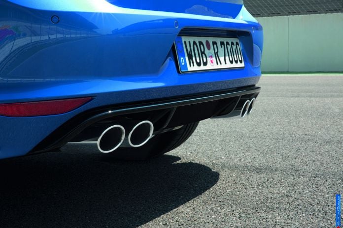 2014 Volkswagen Golf R - фотография 19 из 26 2014 Volkswagen Golf R - фотография 19 из 26