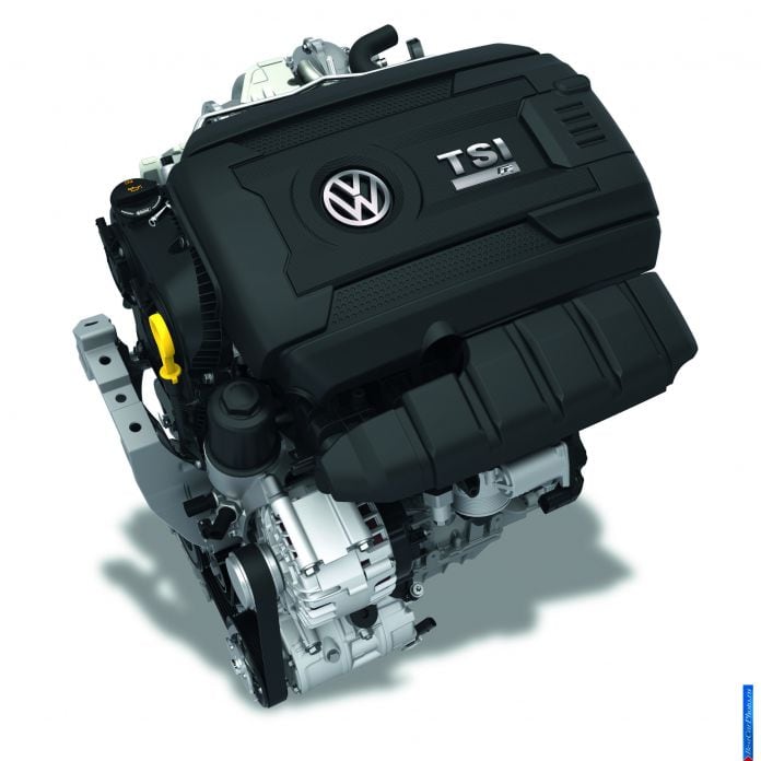 2014 Volkswagen Golf R - фотография 22 из 26