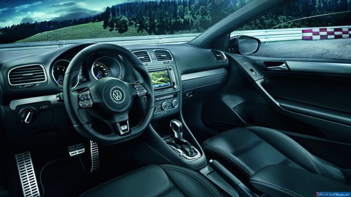 2013 Volkswagen Golf R Cabriolet - фотография 16 из 17 2013 Volkswagen Golf R Cabriolet - фотография 16 из 17