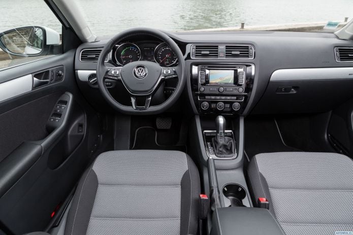 2014 Volkswagen Jetta Hybrid - фотография 12 из 16