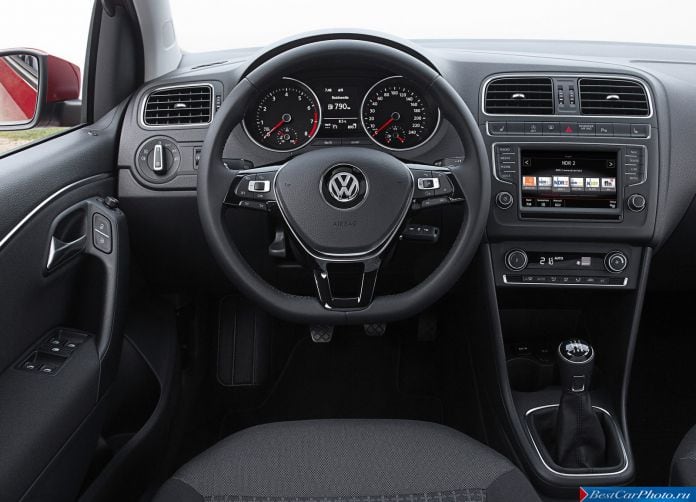 2014 Volkswagen Polo - фотография 25 из 41