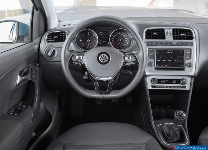 2014 Volkswagen Polo - фотография 26 из 41