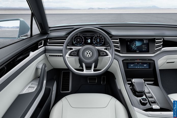 2015 Volkswagen Cross Coupe GTE Concept - фотография 30 из 43 2015 Volkswagen Cross Coupe GTE Concept - фотография 30 из 43
