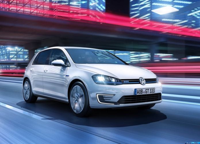 2015 Volkswagen Golf GTE - фотография 3 из 10