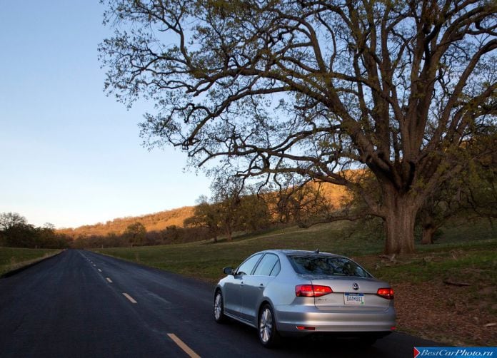 2015 Volkswagen Jetta - фотография 22 из 32