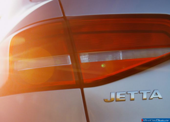 2015 Volkswagen Jetta - фотография 30 из 32