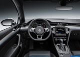 volkswagen_2015_passat_gte_009.jpg