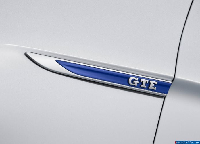 2015 Volkswagen Passat GTE - фотография 14 из 15
