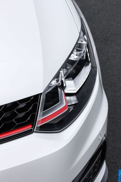 2015 Volkswagen Polo GTI - фотография 14 из 21