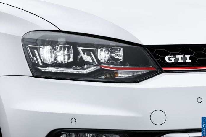 2015 Volkswagen Polo GTI - фотография 15 из 21 2015 Volkswagen Polo GTI - фотография 15 из 21