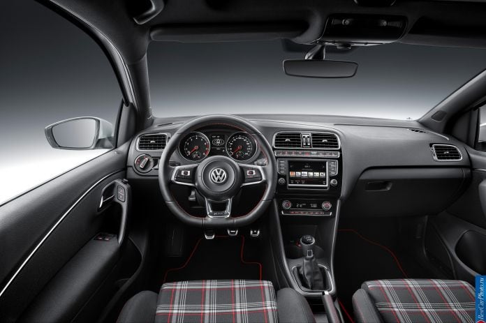 2015 Volkswagen Polo GTI - фотография 20 из 21