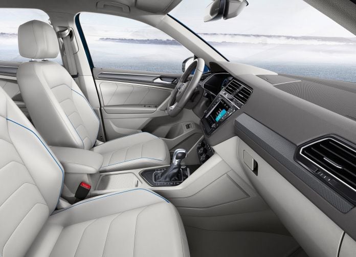 2015 Volkswagen Tiguan GTE Concept - фотография 25 из 30