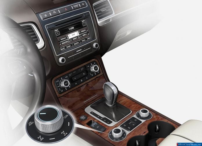 2015 Volkswagen Touareg - фотография 45 из 50