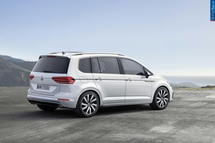 2015 Volkswagen Touran - фотография 4 из 12 2015 Volkswagen Touran - фотография 4 из 12
