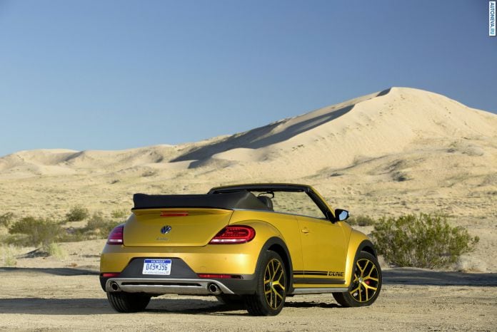 2016 Volkswagen Beetle Dune Cabriolet - фотография 2 из 7 2016 Volkswagen Beetle Dune Cabriolet - фотография 2 из 7