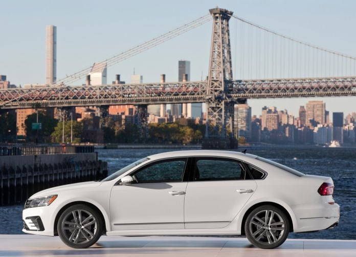 2016 Volkswagen Passat US - фотография 11 из 30