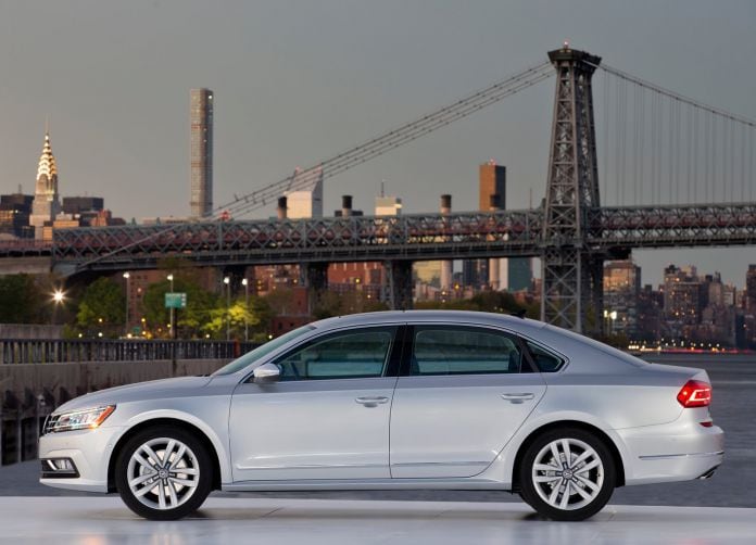 2016 Volkswagen Passat US - фотография 13 из 30
